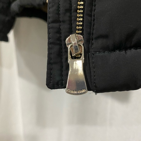 Calvin Klein - Picture 5 of 10